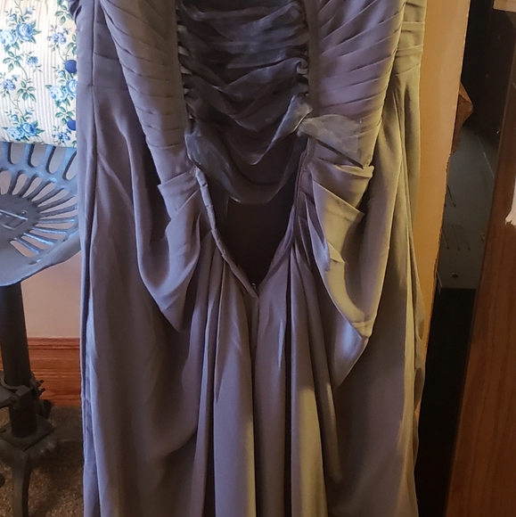 Formal dress - Picture 2 of 7